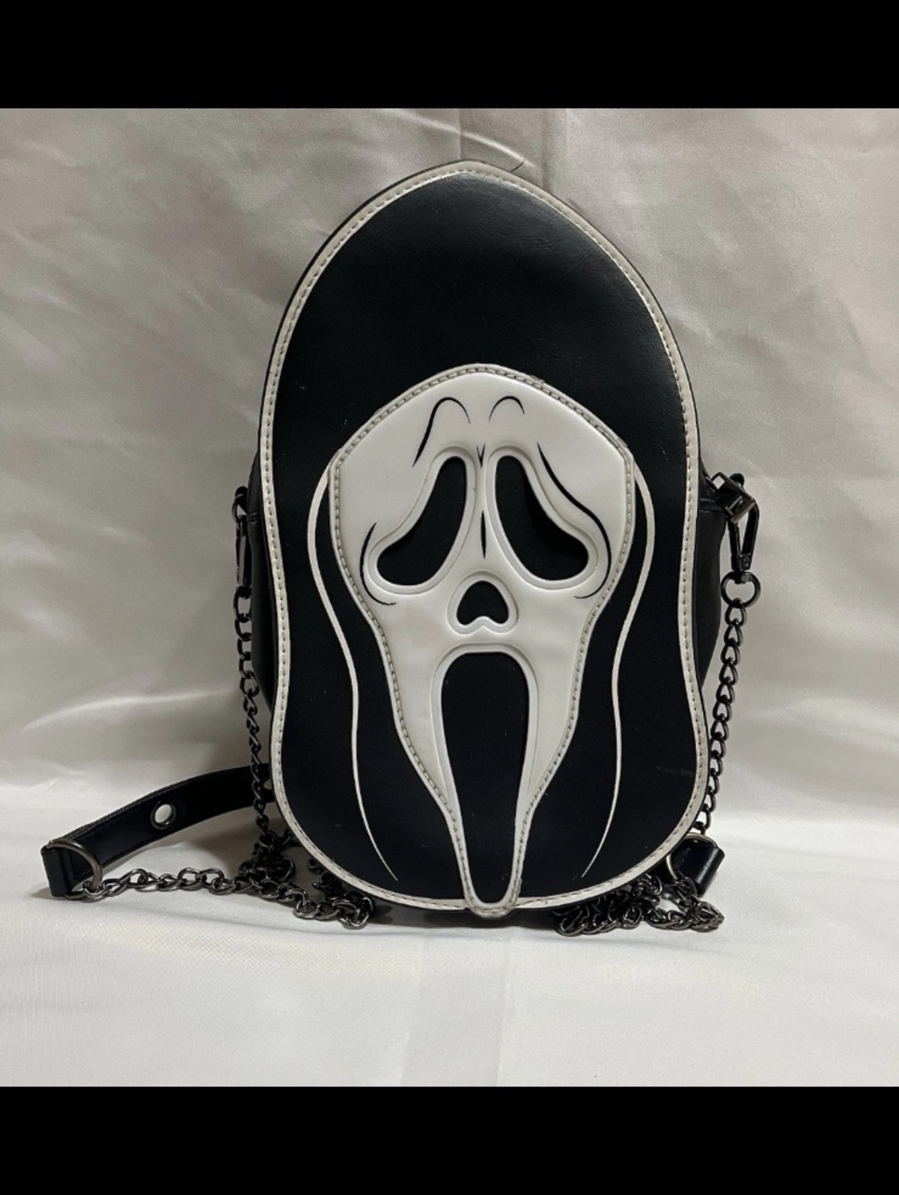 Ghost Face Halloween C-1679 Crossbody Bag with Chain Strap